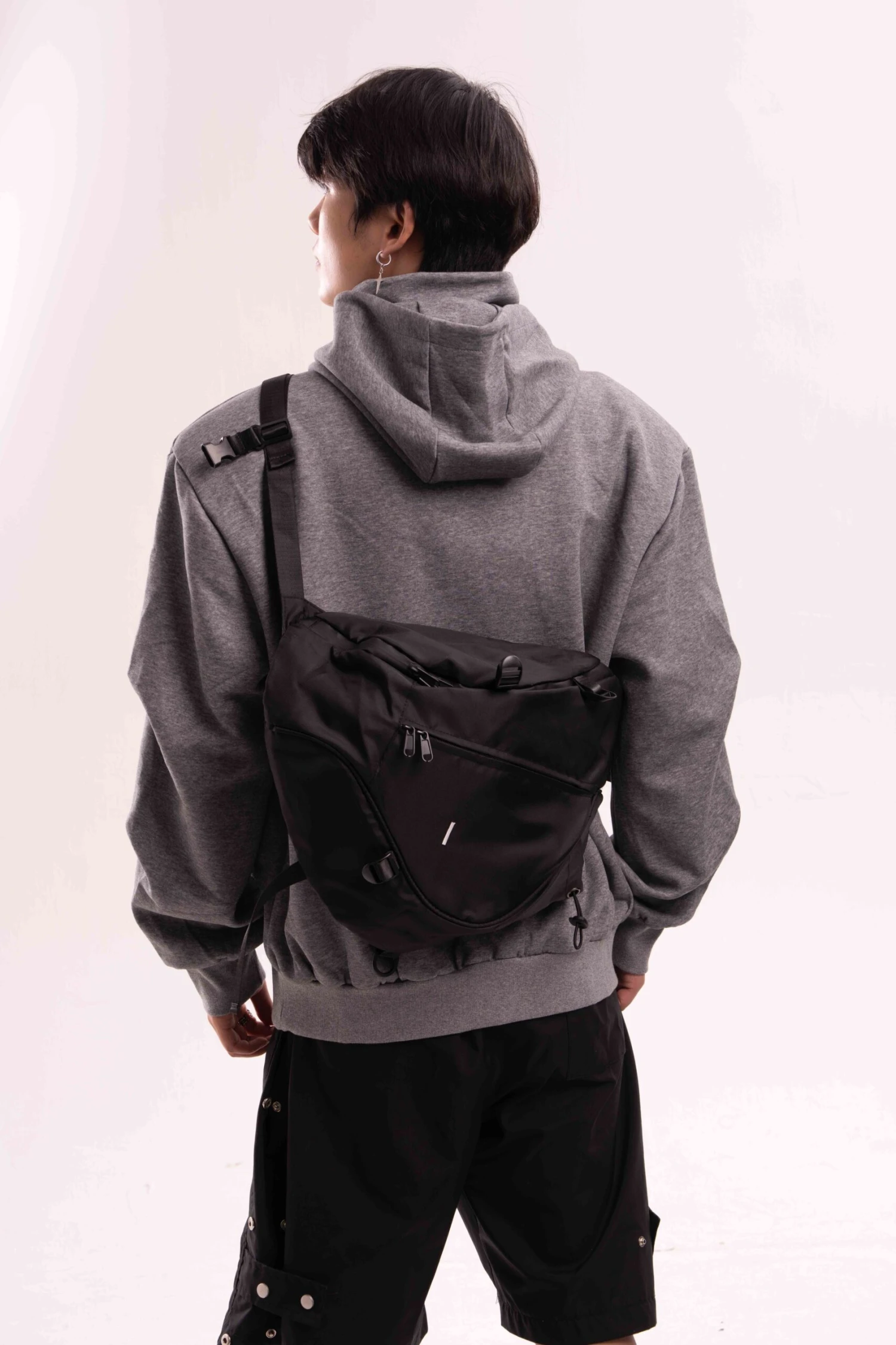 Sling Medium Chest Bag 4 Sling Medium Chest Bag - Image 4