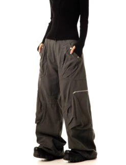 Wide-Leg Cargo Pants With Oversized Pleated Pockets And Zipper Details 20 Wide-Leg Cargo Pants With Oversized Pleated Pockets And Zipper Details -Modern Wear Shop 06b3c1ffa59ada43a244b69ecb9d02d9
