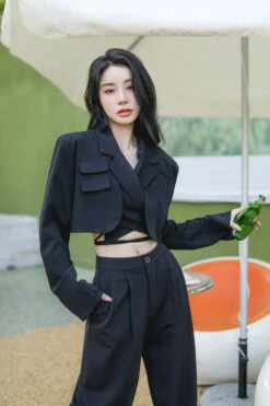 Slim Cropped Blazer With Rounded Hem Two-Piece Suit Set