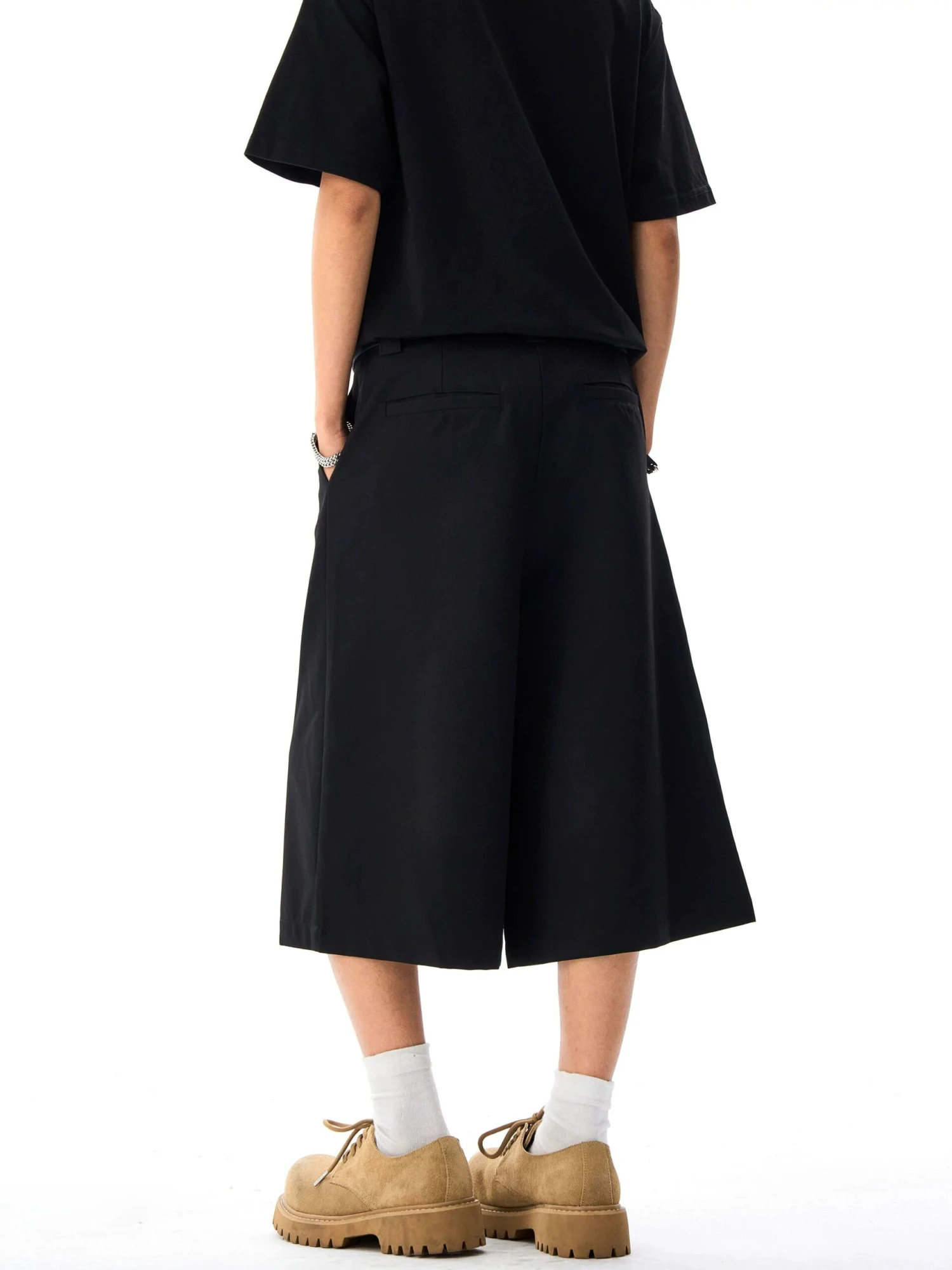 Wide Leg Tailored Bermuda Shorts 10 Wide Leg Tailored Bermuda Shorts - Image 10