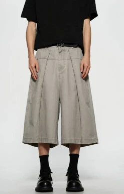 Structured Wide-Leg Pleated Bermuda Shorts 18 Structured Wide-Leg Pleated Bermuda Shorts -Modern Wear Shop 11de879f138bcee534b4bd89d886881b