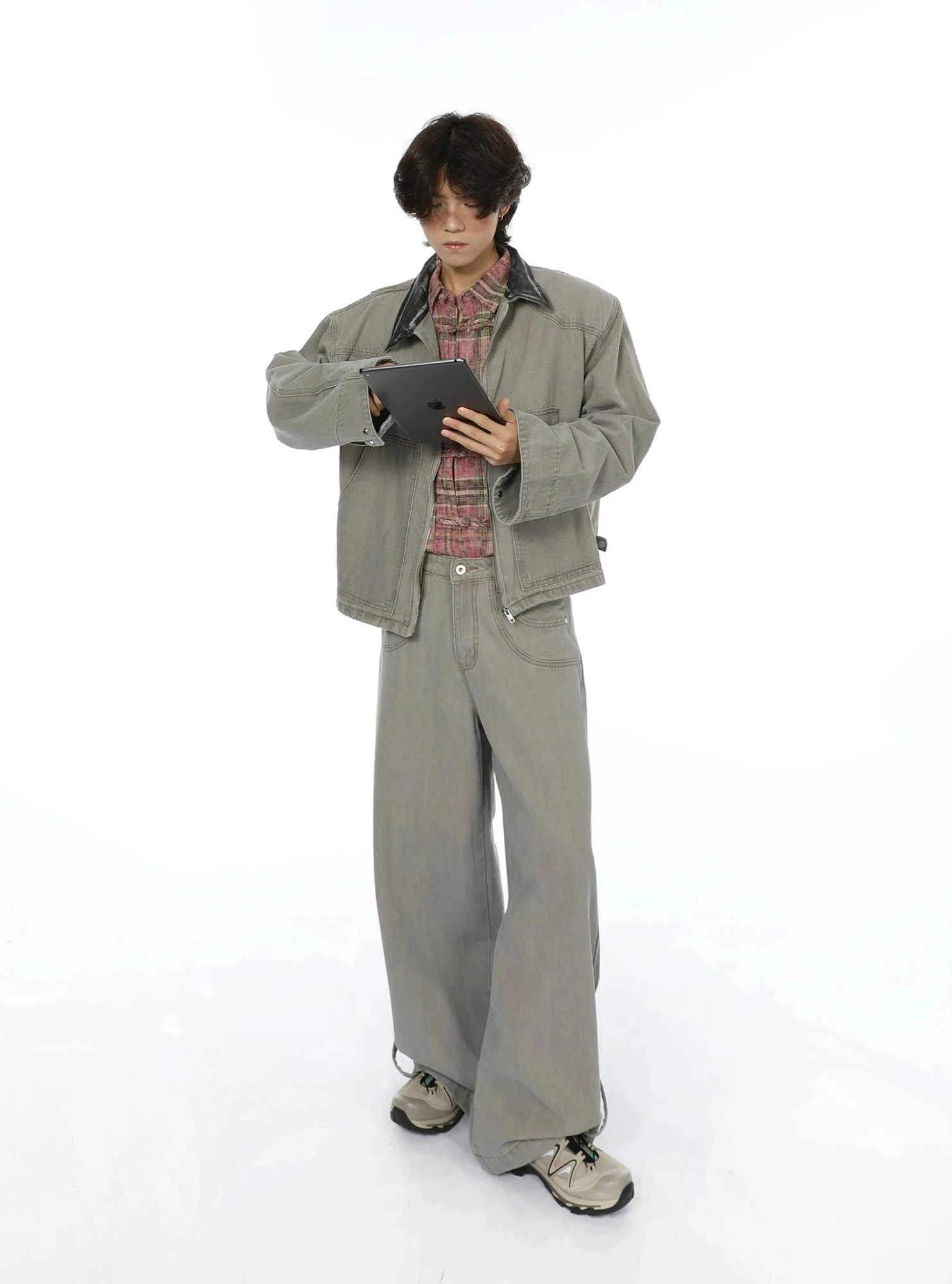 Oversized Wide-Fit Washout Denim Jacket And Wide-Leg Jeans Set 6 Oversized Wide-Fit Washout Denim Jacket And Wide-Leg Jeans Set - Image 6