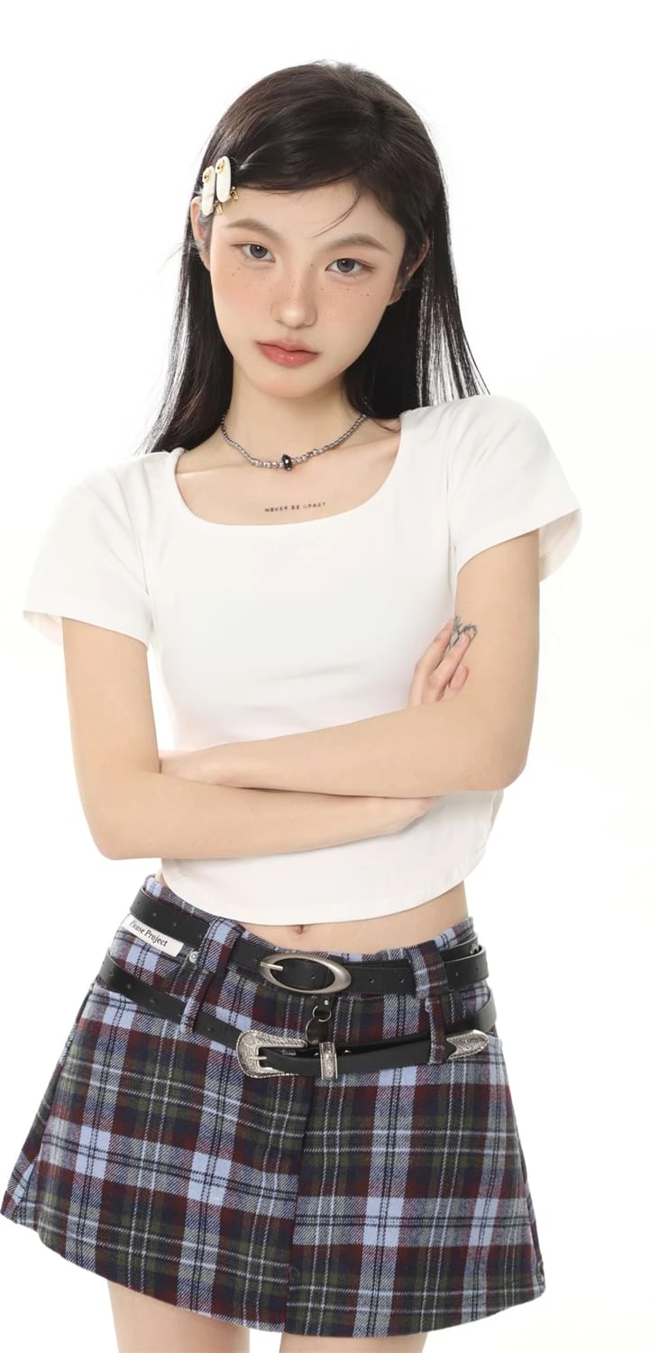 Cropped U-Neck Curve Hem Baby Tee 3 Cropped U-Neck Curve Hem Baby Tee - Image 3