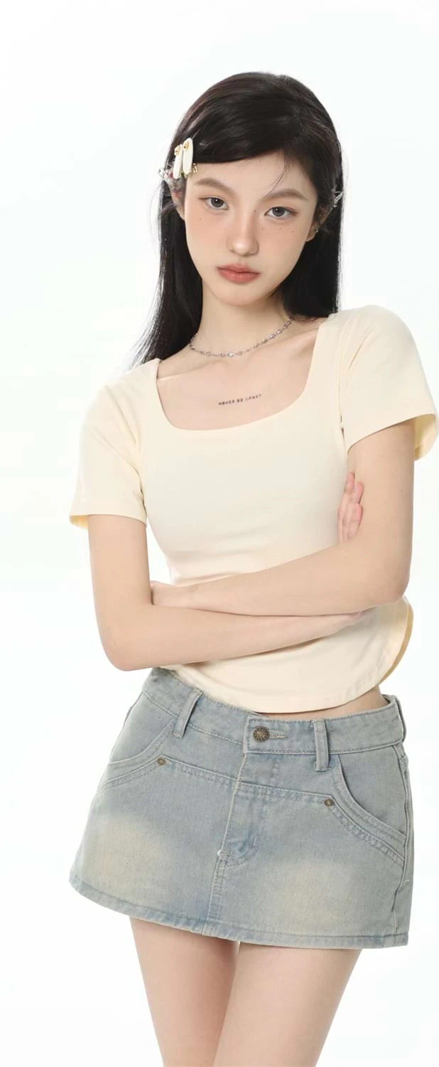 Cropped U-Neck Curve Hem Baby Tee 15 Cropped U-Neck Curve Hem Baby Tee - Image 15