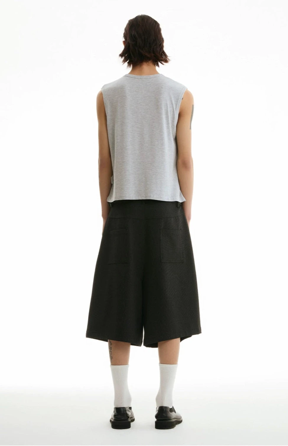 Wide-Leg Tailored Bermuda Shorts With Front Pleats 5 Wide-Leg Tailored Bermuda Shorts With Front Pleats - Image 5