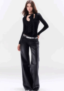 Slim Long Sleeve Top With Bow Pattern Detail 29 Slim Long Sleeve Top With Bow Pattern Detail -Modern Wear Shop 1732870664583