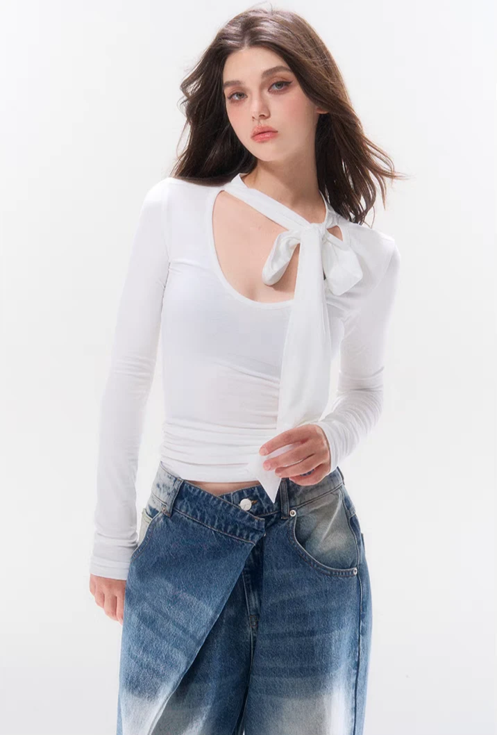 Slim Long Sleeve Top With Bow Pattern Detail 1 Slim Long Sleeve Top With Bow Pattern Detail