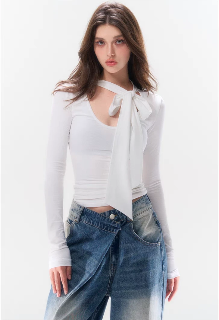 Slim Long Sleeve Top With Bow Pattern Detail 2 Slim Long Sleeve Top With Bow Pattern Detail - Image 2