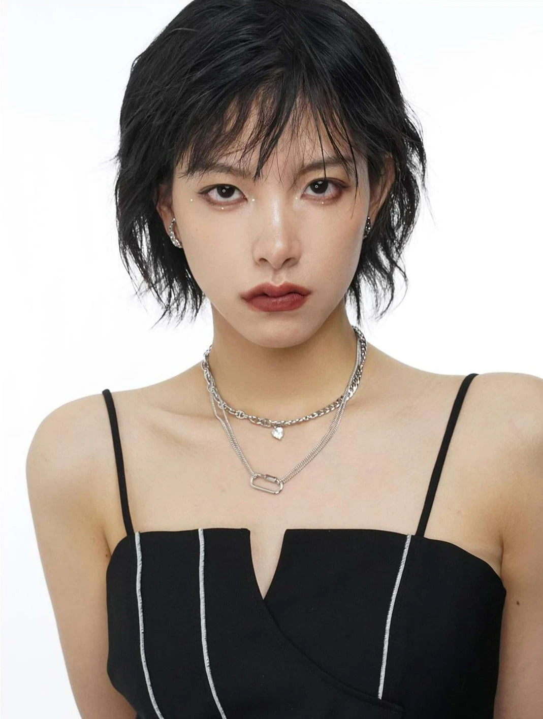 Multi Layer Chain Necklace With Heart Stud And Hollow Pendant 2 Multi Layer Chain Necklace With Heart Stud And Hollow Pendant - Image 2