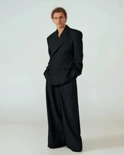 Structured Boxy Double-Breasted Hidden Button Blazer 15 Structured Boxy Double-Breasted Hidden Button Blazer -Modern Wear Shop 21304f78985c3c2ecc36972ee1bc7198