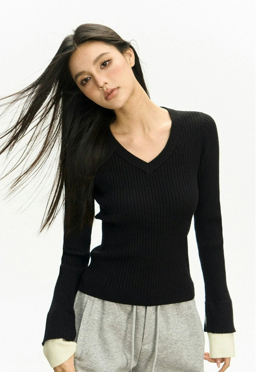 Ribbed V-Neck Two Tone Long Sleeve Knit Top 2 Ribbed V-Neck Two Tone Long Sleeve Knit Top - Image 2