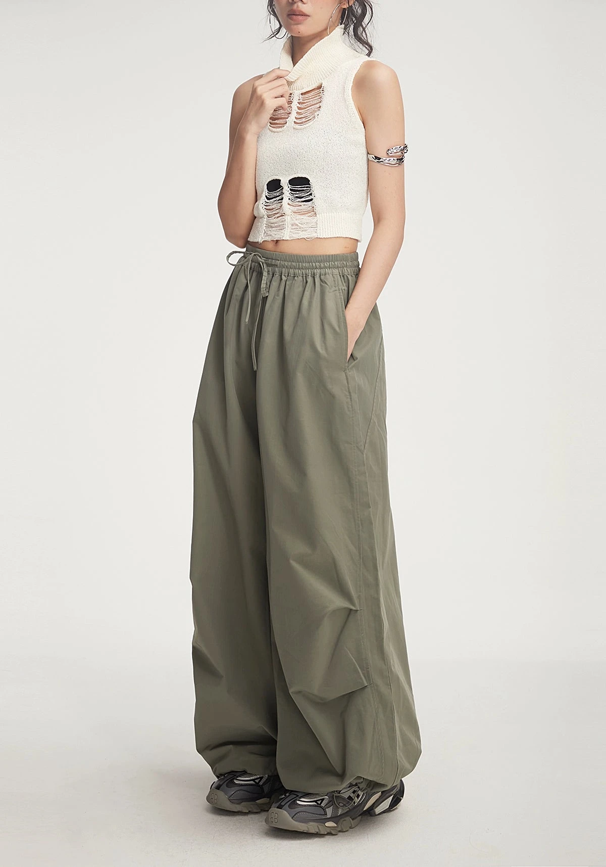 Drawstring Wide-Leg Parachute Jogger Pants 5 Drawstring Wide-Leg Parachute Jogger Pants - Image 5