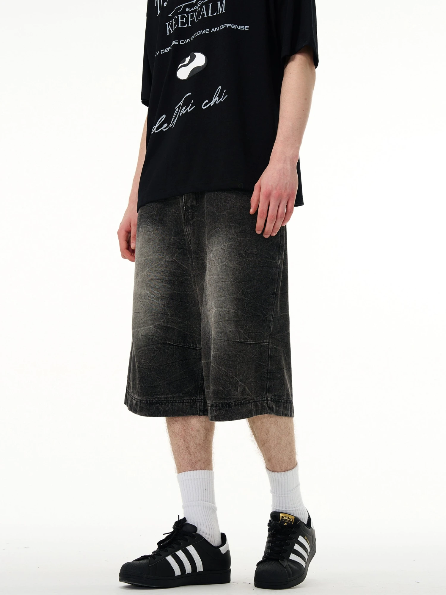 Slim Faded Denim Knee-Length Straight Shorts 4 Slim Faded Denim Knee-Length Straight Shorts - Image 4