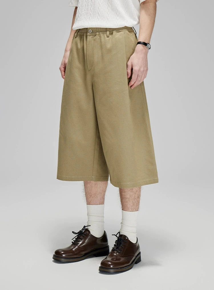 Elastic Waist Wide Leg Pleated Longline Bermuda Shorts 2 Elastic Waist Wide Leg Pleated Longline Bermuda Shorts - Image 2