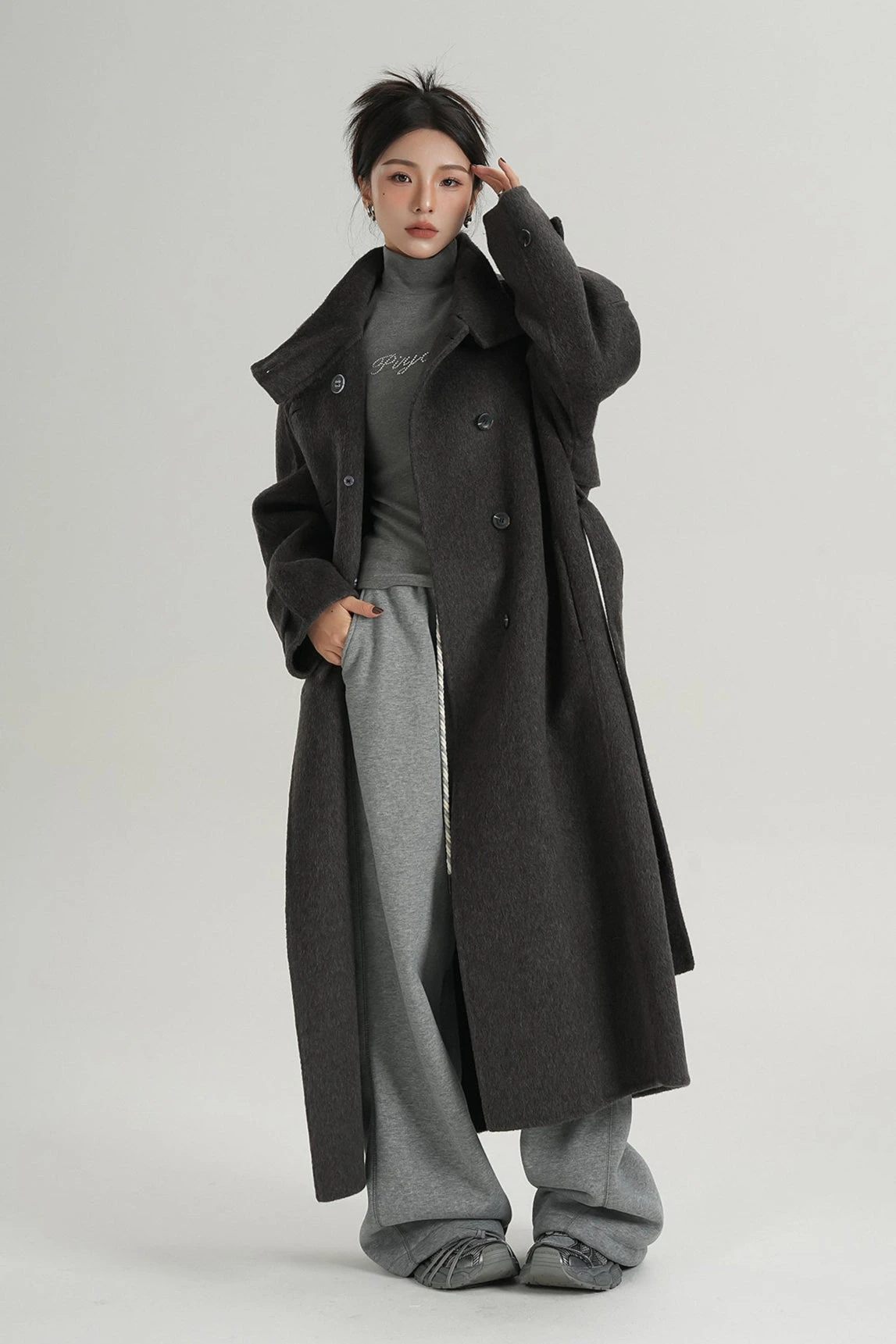 Oversized Double-Breasted Panelled Long Coat 13 Oversized Double-Breasted Panelled Long Coat - Image 13