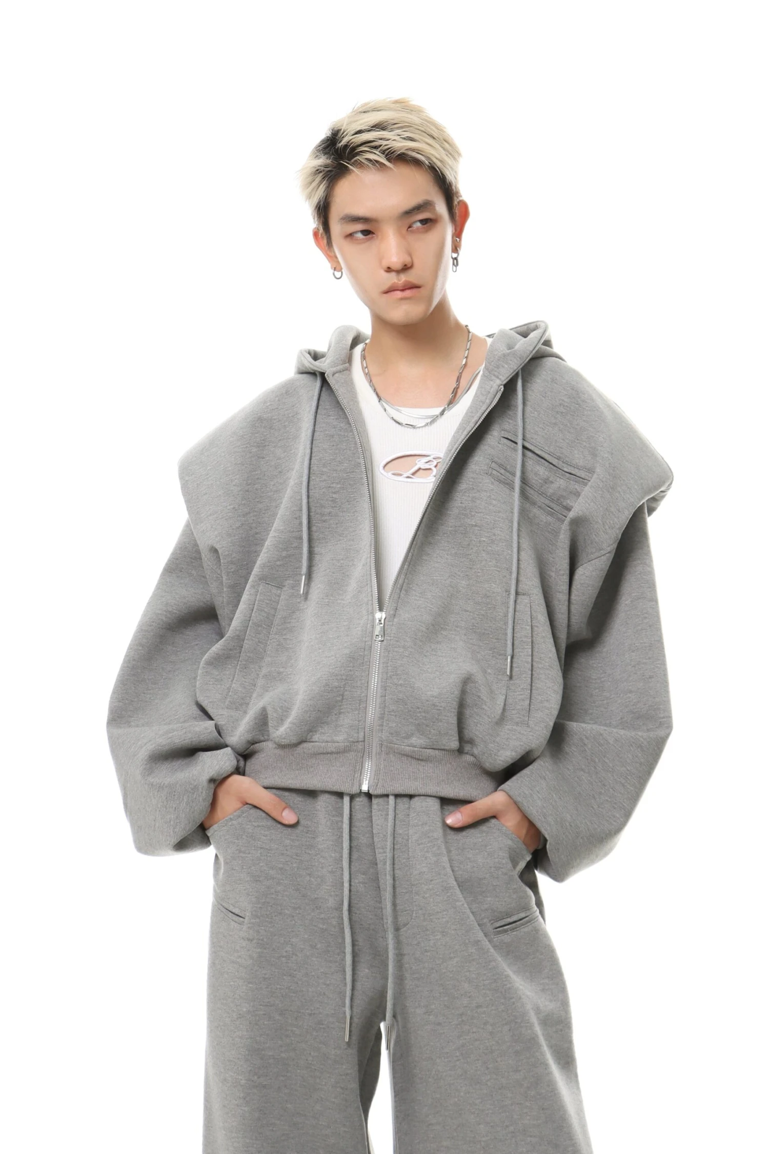 Oversized Cropped Zip Hoodie And Wide-Leg Sweatpant Tracksuit Set 6 Oversized Cropped Zip Hoodie And Wide-Leg Sweatpant Tracksuit Set - Image 6