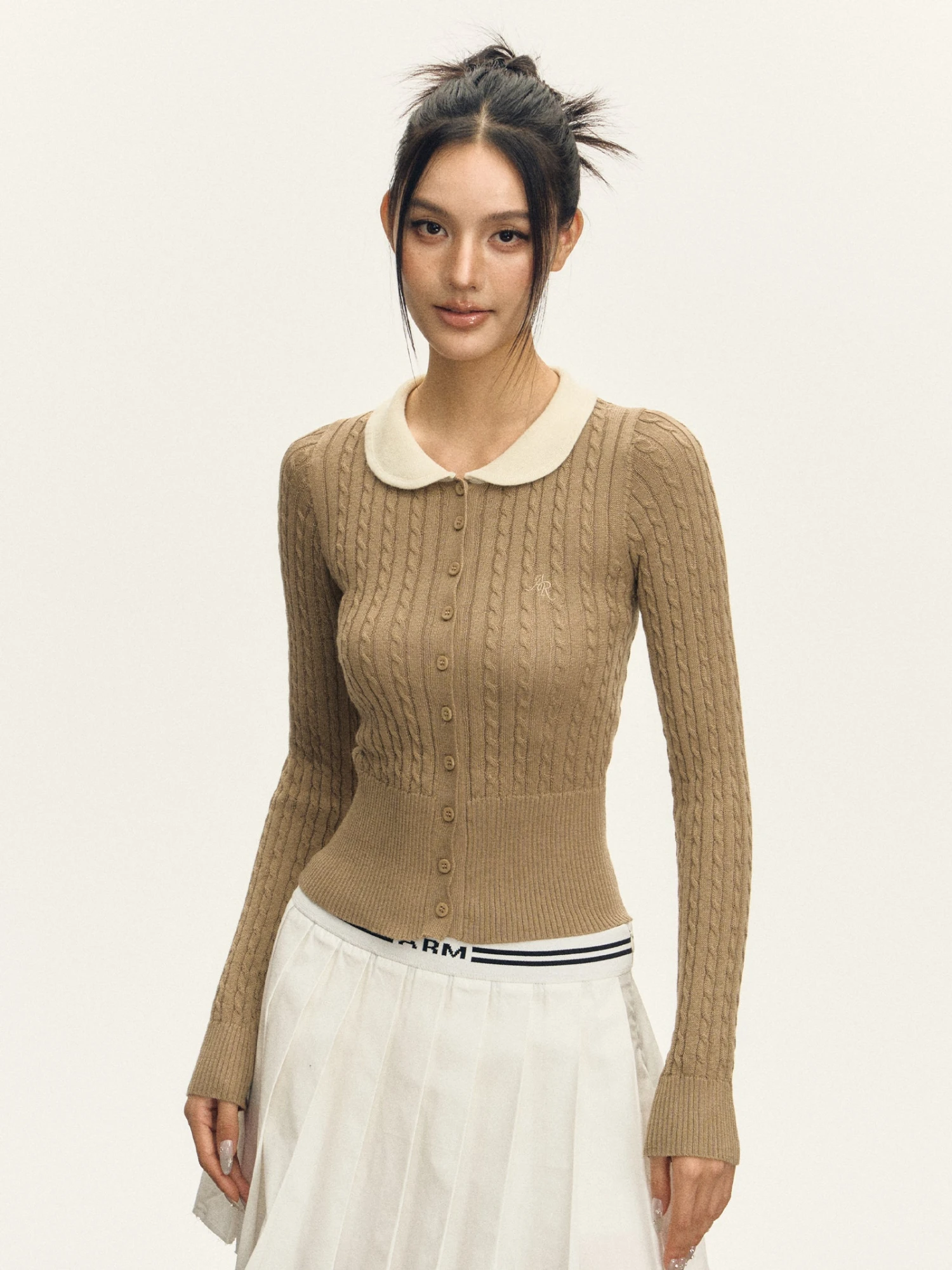 Cable Knit Crop Cardigan With Contrast Collar 2 Cable Knit Crop Cardigan With Contrast Collar - Image 2