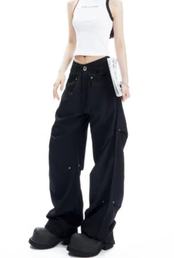 Wide-Leg Button-Detail Cargo Trousers -Modern Wear Shop 4a775e2054f16f1ca418fd216b632619