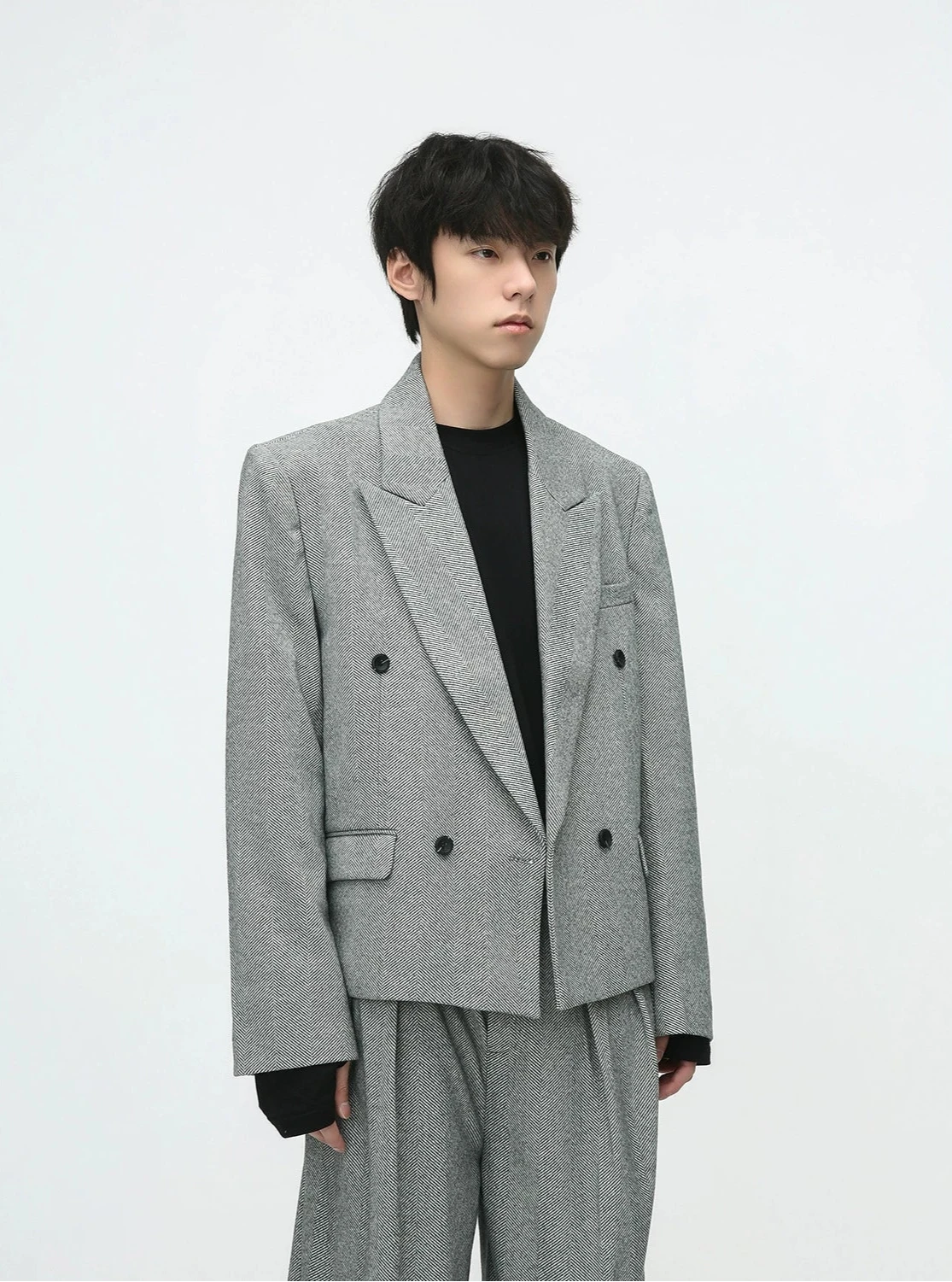 Boxy Low-Lapel Double-Breasted Relaxed Suit Set 3 Boxy Low-Lapel Double-Breasted Relaxed Suit Set - Image 3