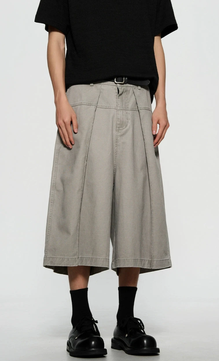 Structured Wide-Leg Pleated Bermuda Shorts 9 Structured Wide-Leg Pleated Bermuda Shorts - Image 9