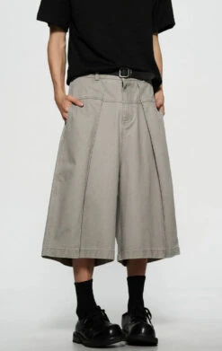 Structured Wide-Leg Pleated Bermuda Shorts 22 Structured Wide-Leg Pleated Bermuda Shorts -Modern Wear Shop 591dfe17f733ae1a2076f9bddf834f21