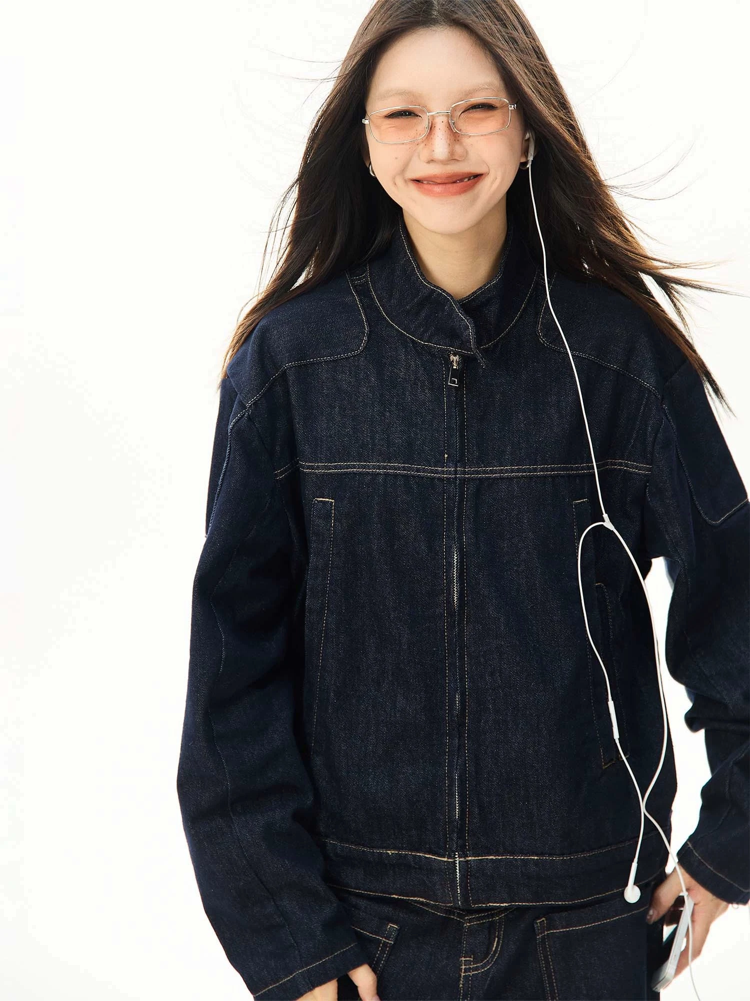 Oversized Contrast Stitch Denim Zip Jacket 4 Oversized Contrast Stitch Denim Zip Jacket - Image 4