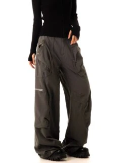 Wide-Leg Cargo Pants With Oversized Pleated Pockets And Zipper Details 23 Wide-Leg Cargo Pants With Oversized Pleated Pockets And Zipper Details -Modern Wear Shop 5d650efcfd99366bd4d3d6f9ea021ee0