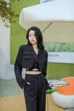 Slim Cropped Blazer With Rounded Hem Two-Piece Suit Set -Modern Wear Shop 6061140017329 1652810432583 bb582922 b219 421c baee 9a926465b6a8