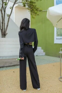 Slim Cropped Blazer With Rounded Hem Two-Piece Suit Set -Modern Wear Shop 6061140017329 1652810433381 37c4b877 af08 403d 82de 74755cdf2397