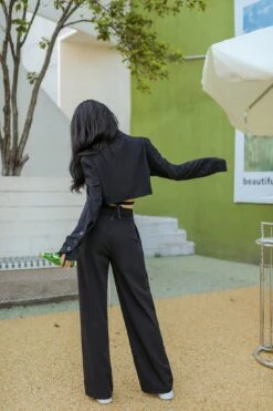 Slim Cropped Blazer With Rounded Hem Two-Piece Suit Set -Modern Wear Shop 6061140017329 1652810433440 a29cb9ef 4da9 42d6 ba90 049c0f5abe12