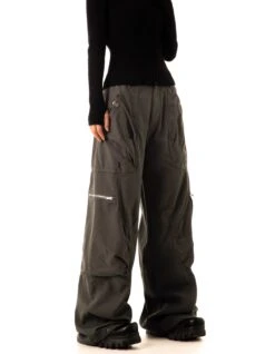 Wide-Leg Cargo Pants With Oversized Pleated Pockets And Zipper Details 21 Wide-Leg Cargo Pants With Oversized Pleated Pockets And Zipper Details -Modern Wear Shop 65b77b80ef136daf464d37af8bc21b94