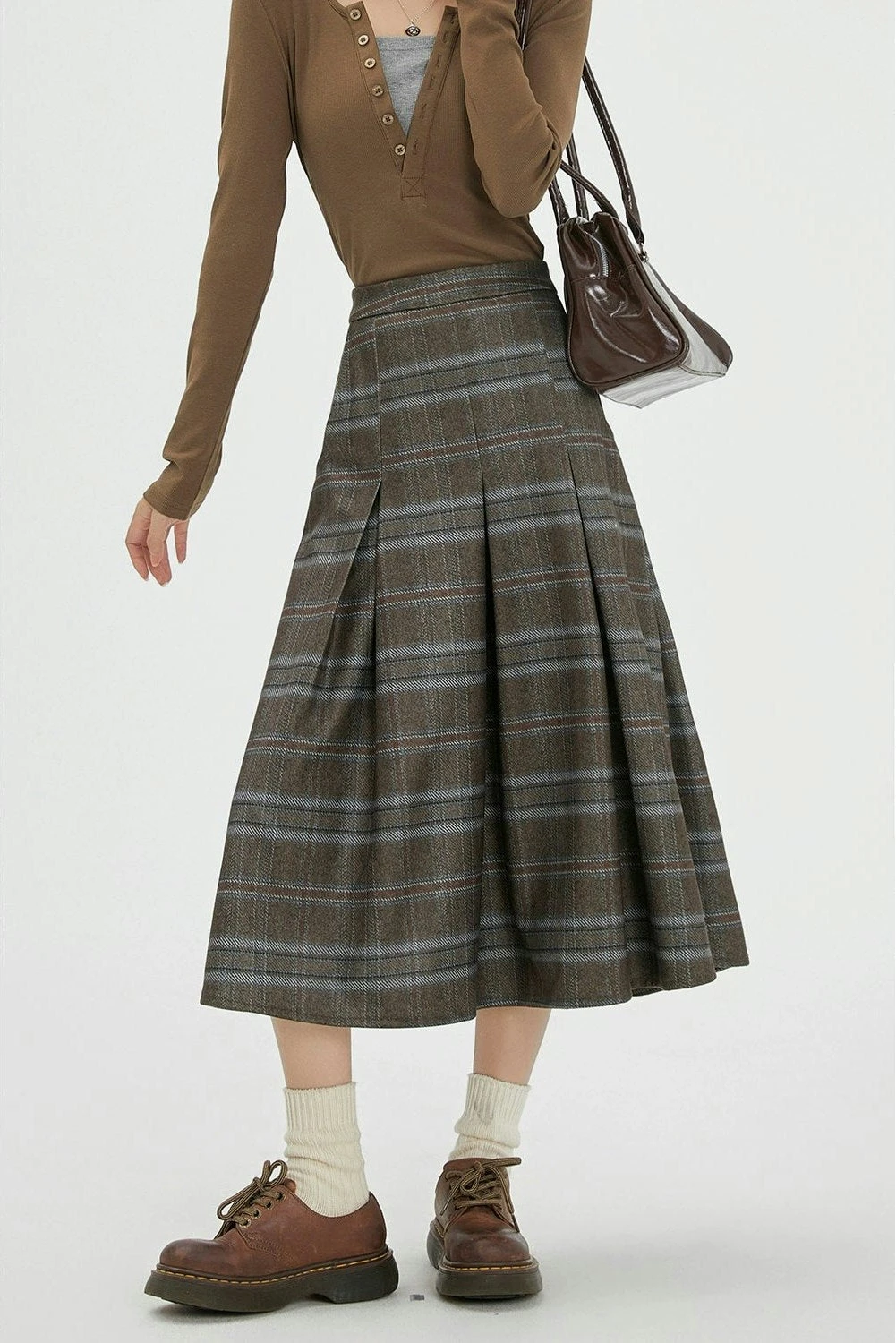 Plaid Pleated Midi Skirt With Pockets 2 Plaid Pleated Midi Skirt With Pockets - Image 2