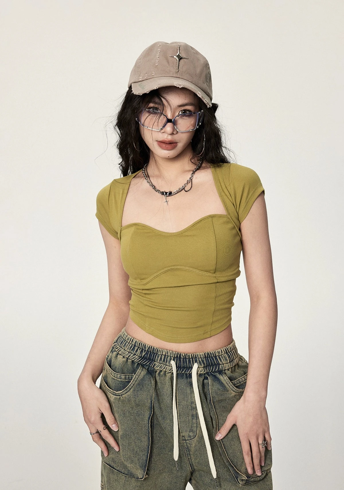 Twist-Back Crop Top With Scoop Neck 2 Twist-Back Crop Top With Scoop Neck - Image 2