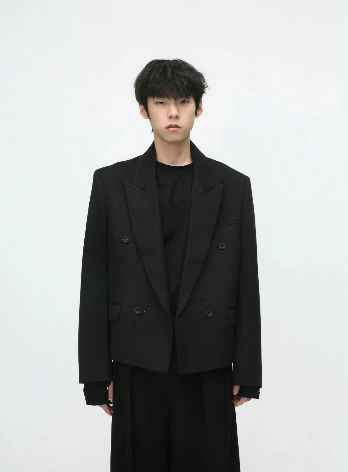 Boxy Low-Lapel Double-Breasted Relaxed Suit Set 5 Boxy Low-Lapel Double-Breasted Relaxed Suit Set - Image 5