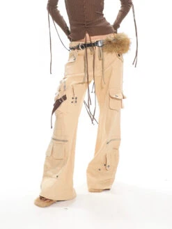 Wide-Leg Low Waist Cargo Pants With Multi-Pocket Detail -Modern Wear Shop 7a8ad219a718ffdde30bb9c91ef767e5