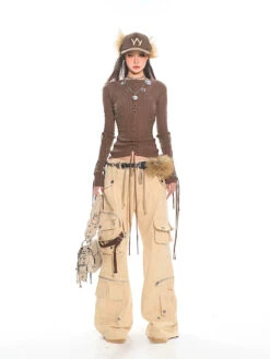 Wide-Leg Low Waist Cargo Pants With Multi-Pocket Detail -Modern Wear Shop 7ba979551fa2b32c6bc61988b6476d39