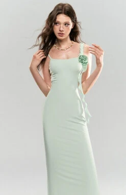 Sleeveless Ruffle Trim Midi Dress With Floral Appliqué 17 Sleeveless Ruffle Trim Midi Dress With Floral Appliqué -Modern Wear Shop 8495286b1f5583f6347239c3728d85e7