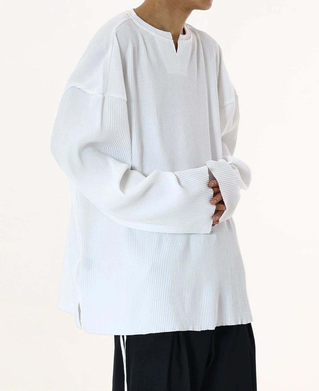 Oversized Ribbed V-Neck Pullover Long Sleeve Tee 7 Oversized Ribbed V-Neck Pullover Long Sleeve Tee - Image 7