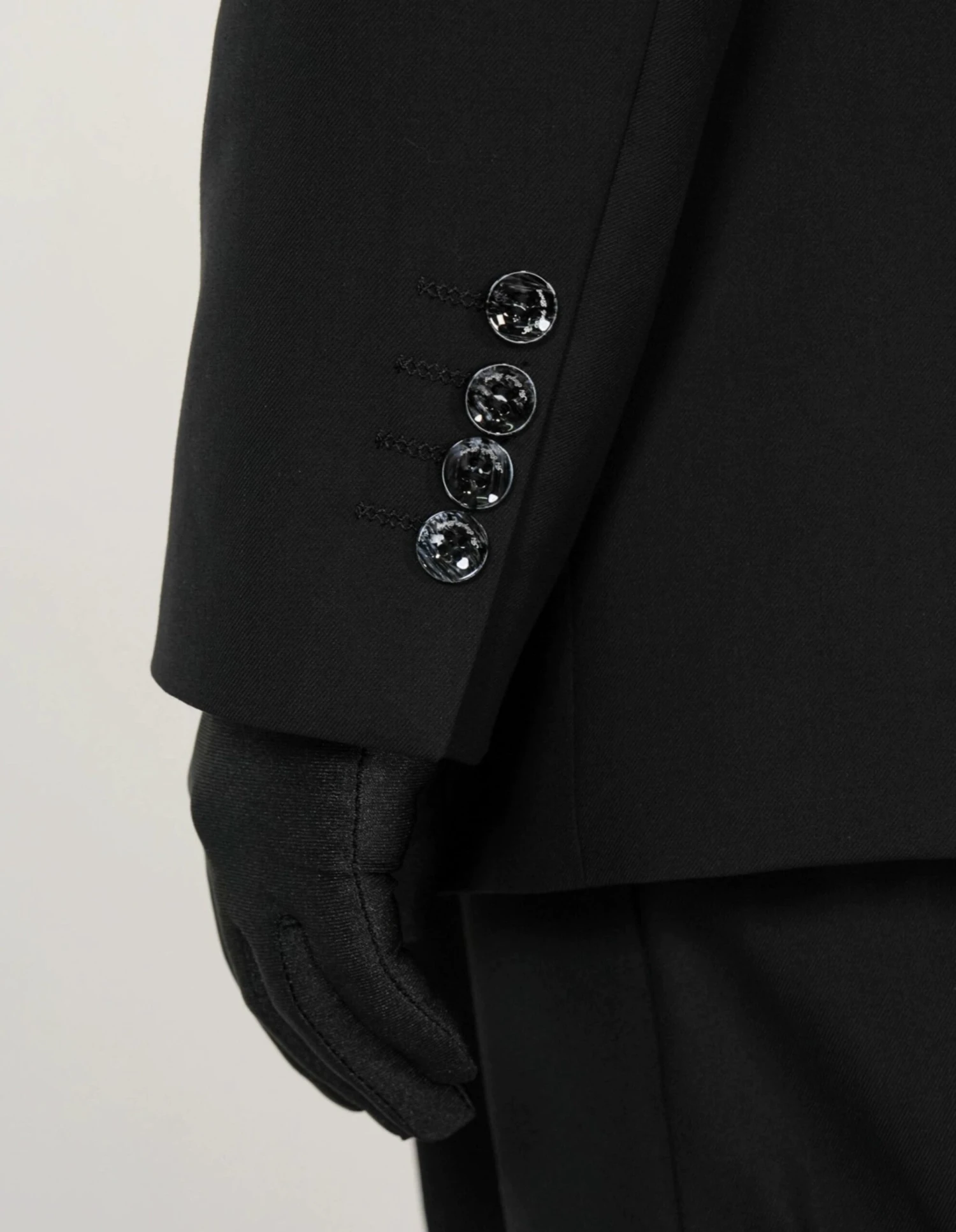 Single-Breasted Tailored Blazer With Notch Lapel And Pockets 12 Single-Breasted Tailored Blazer With Notch Lapel And Pockets - Image 12