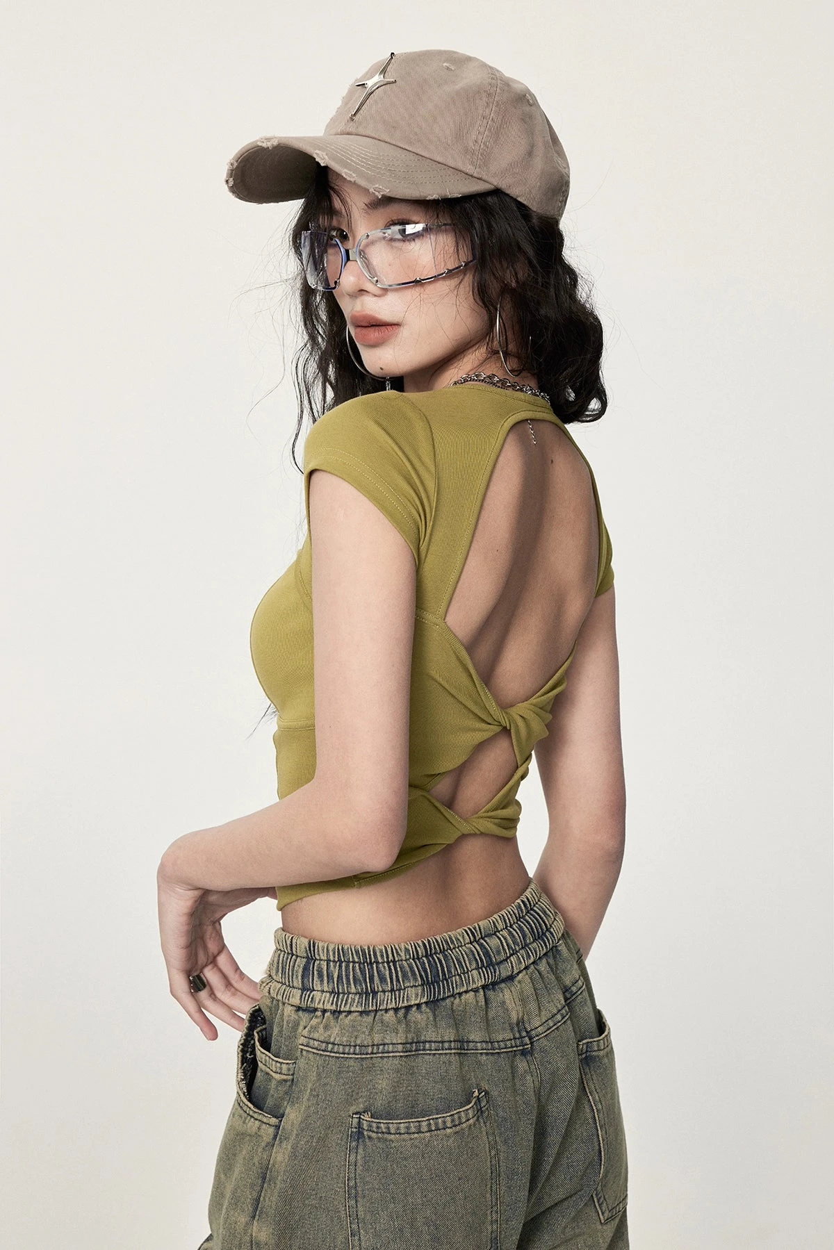 Twist-Back Crop Top With Scoop Neck 6 Twist-Back Crop Top With Scoop Neck - Image 6