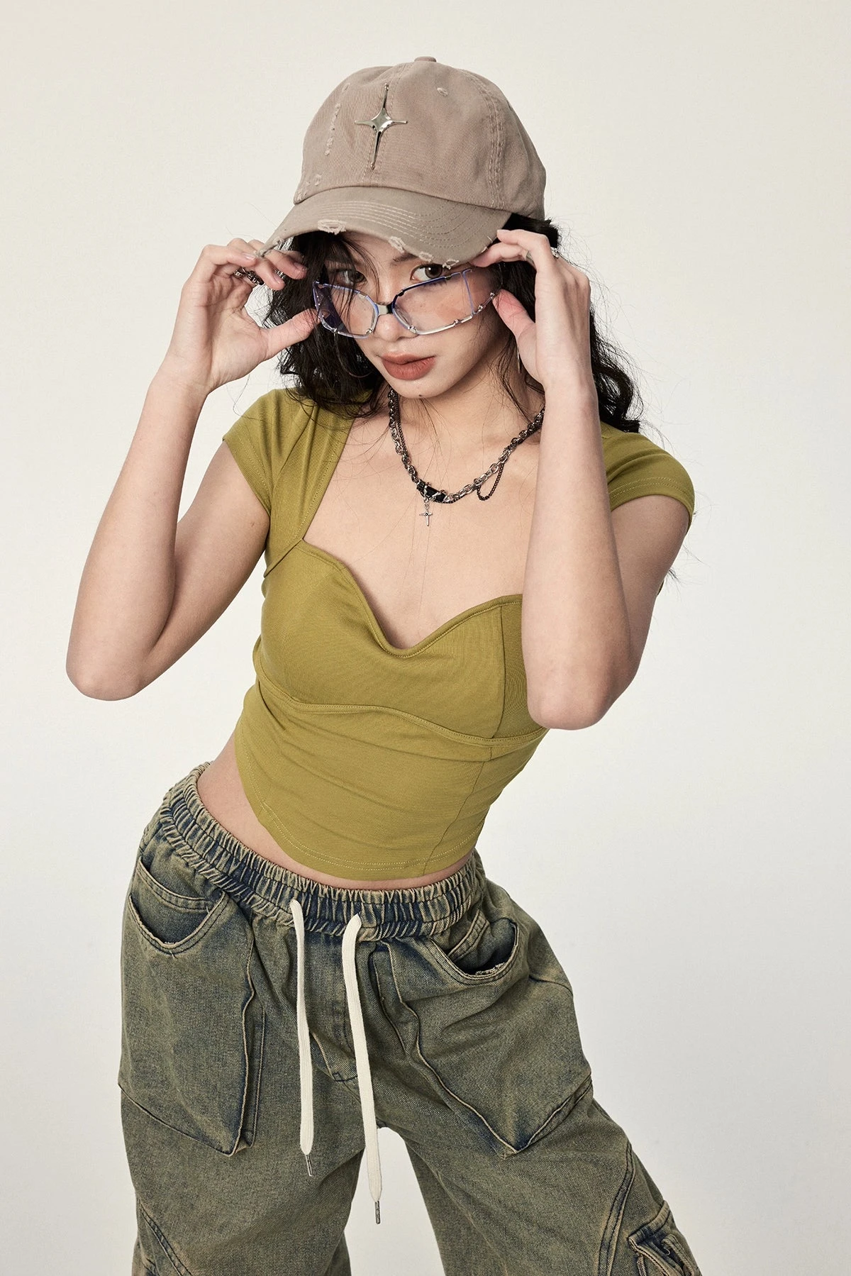 Twist-Back Crop Top With Scoop Neck 8 Twist-Back Crop Top With Scoop Neck - Image 8