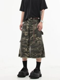 Camo Print Cargo Capri Shorts With Frayed Hem