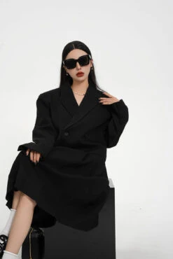 Structured Shoulder Double-Breasted Cropped Blazer -Modern Wear Shop 983556340b6f76f56d6eb94dddd68025