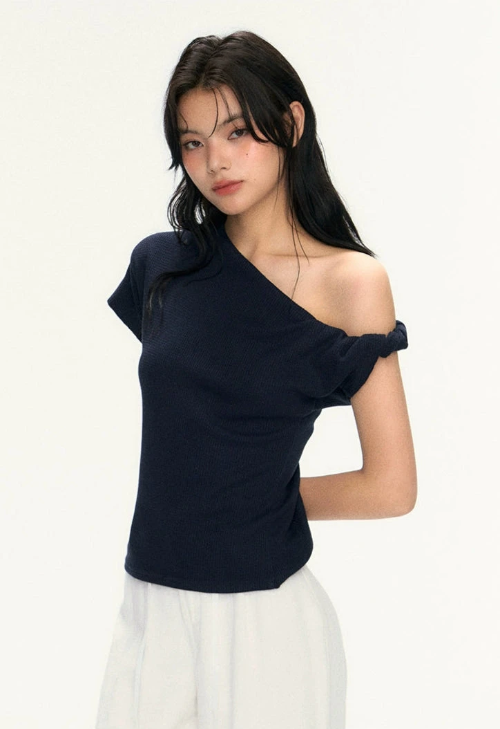 Asymmetric One Shoulder Ribbed Knit Top 3 Asymmetric One Shoulder Ribbed Knit Top - Image 3