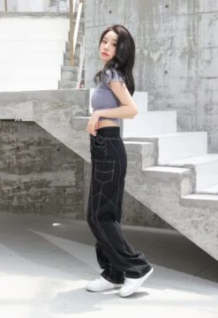 Baggy Belted Jeans With Contrast Detailed Stitching -Modern Wear Shop A80I5895