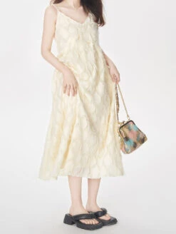 Textured Spaghetti Strap Midi Dress 18 Textured Spaghetti Strap Midi Dress -Modern Wear Shop O1CN014HIehj1y6KkGSQiI4 75216529