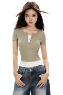 Ribbed Henley Mock Two-Piece Short Sleeve Crop Top 34 Ribbed Henley Mock Two-Piece Short Sleeve Crop Top -Modern Wear Shop O1CN01AlT35y2NBFVQKLxcg 2200576249924