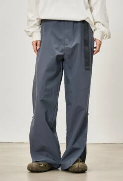Wide-Leg Utility Adjustable Waist Pants With Zipped Side Slits -Modern Wear Shop O1CN01FGforl2IBdnITom3K 2741639248