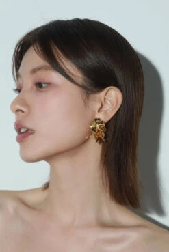 Flower Hoop Earrings -Modern Wear Shop O1CN01FfaDCt1ZPEewmMSiW 61073186
