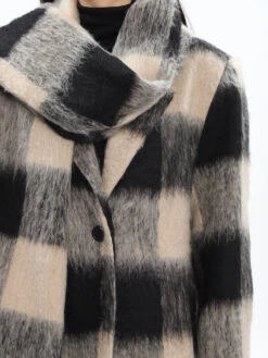 Oversized Fuzzy Checkered Overcoat With Scarf Detail -Modern Wear Shop O1CN01FiYdGr1iBnZxq5yWk 2201256844375